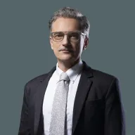 Dr. Peter Loewenhardt