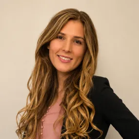 Dr. Cara Gannett